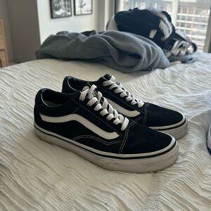 Size 7 women’s mens 5.5 vans